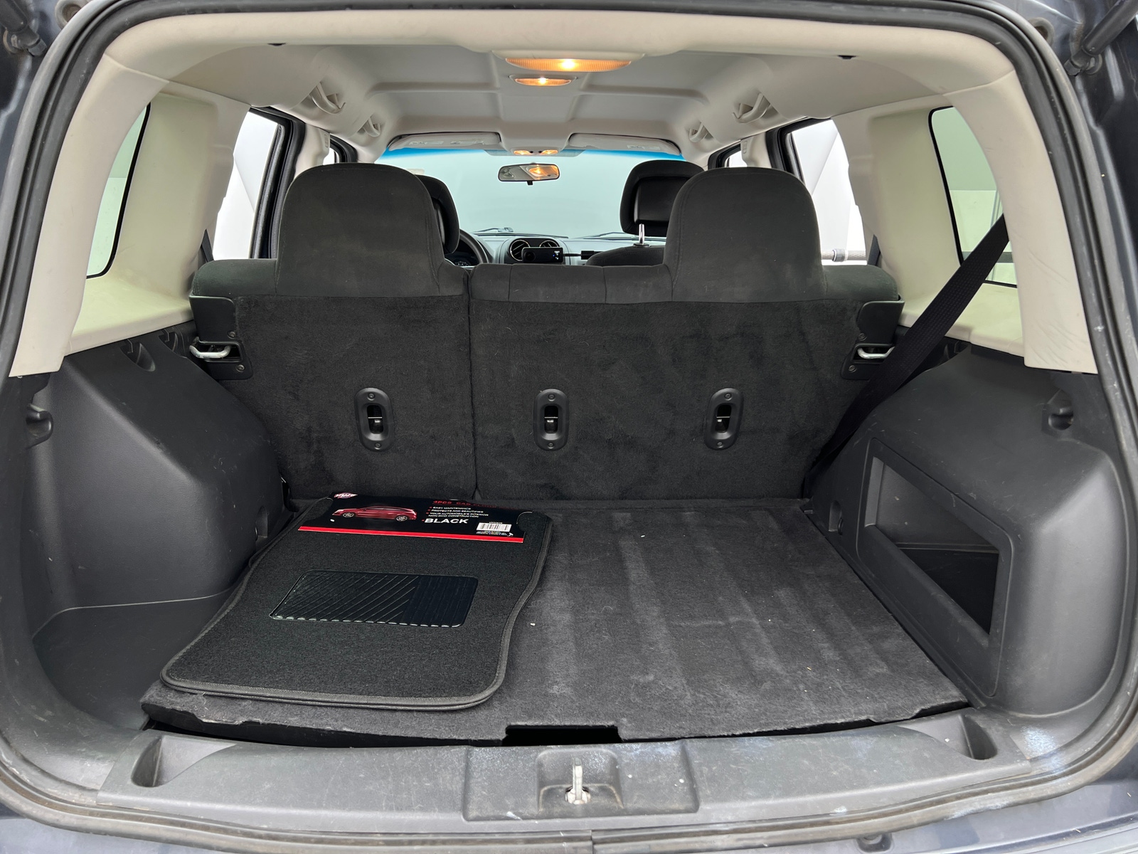 Thumbnail: 2015 Jeep Patriot - 7