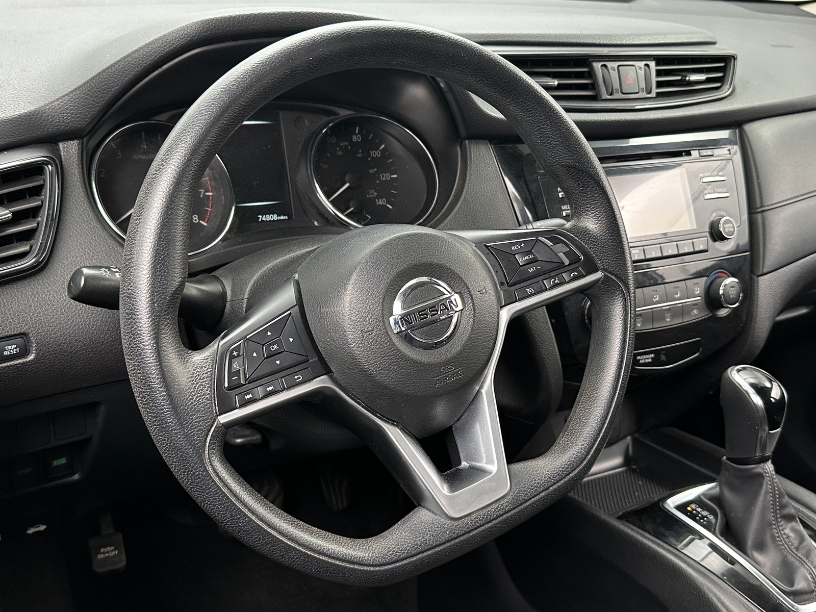 Thumbnail: 2017 Nissan Rogue - 5