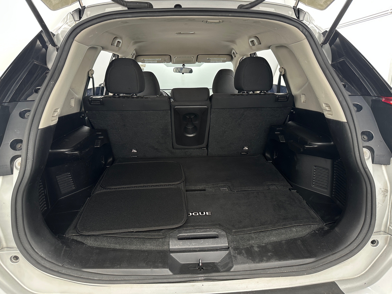 Thumbnail: 2017 Nissan Rogue - 7