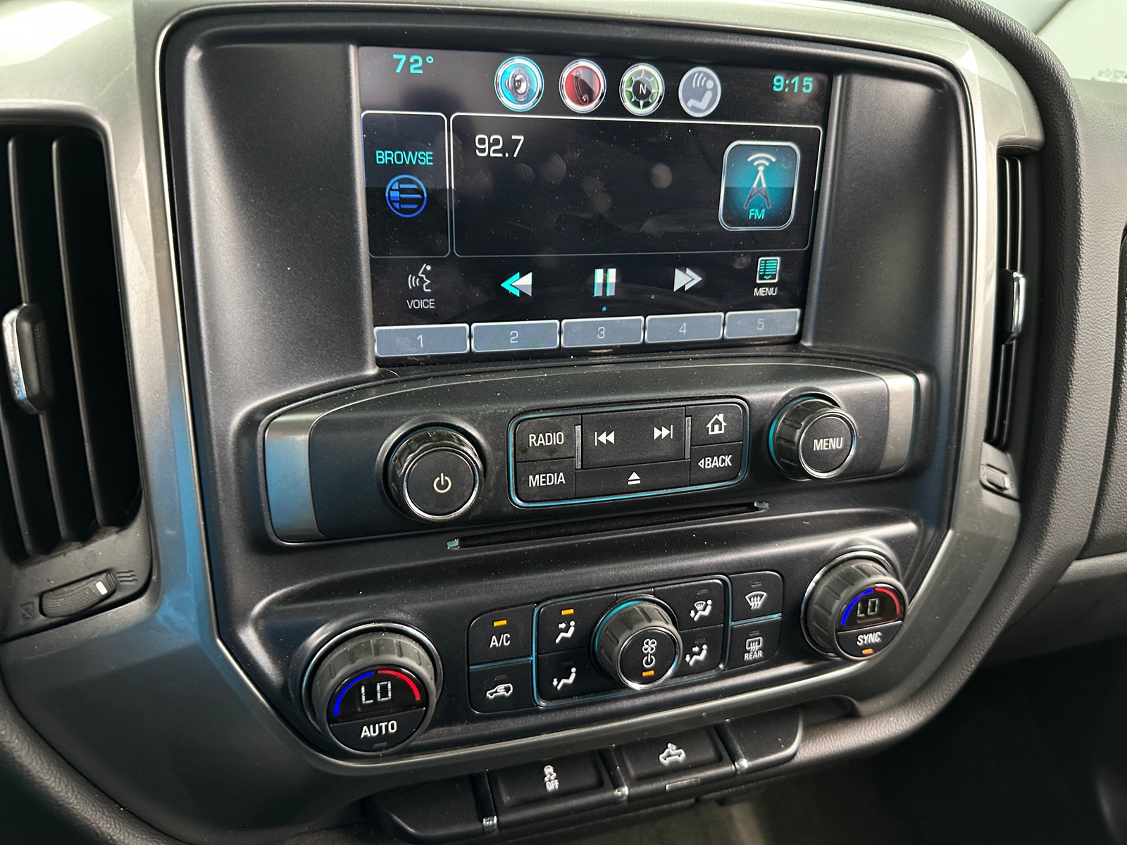 Thumbnail: 2016 Chevrolet Silverado 1500 - 4