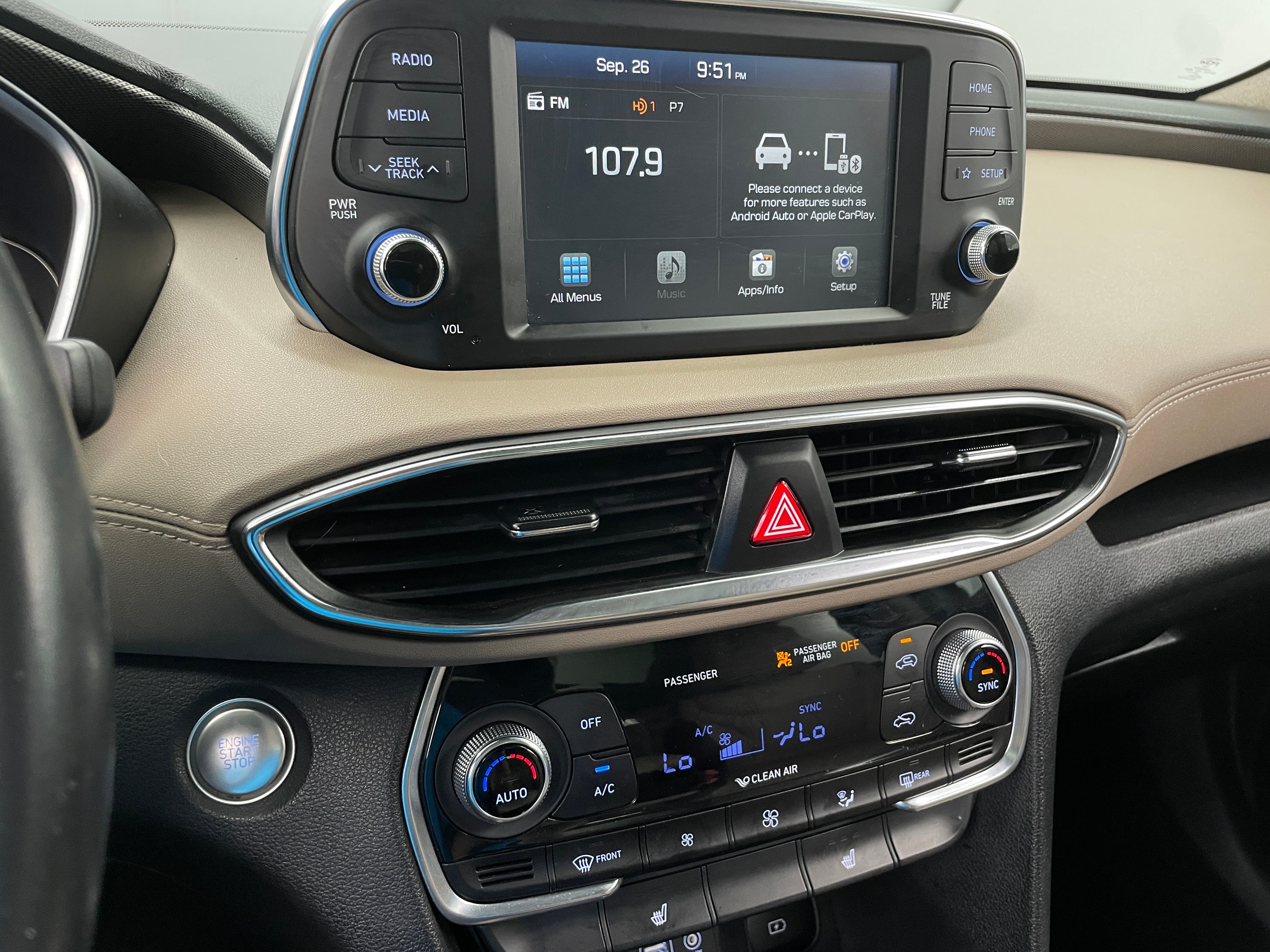 Thumbnail: 2019 Hyundai Santa Fe - 3