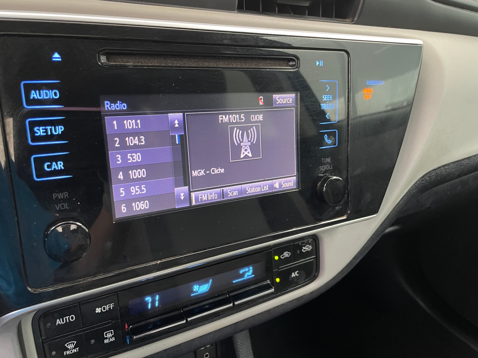 Thumbnail: 2019 Toyota Corolla - 4