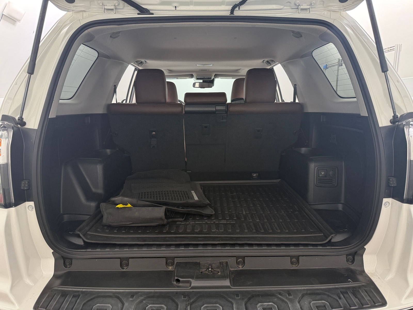 Thumbnail: 2020 Toyota 4Runner - 6