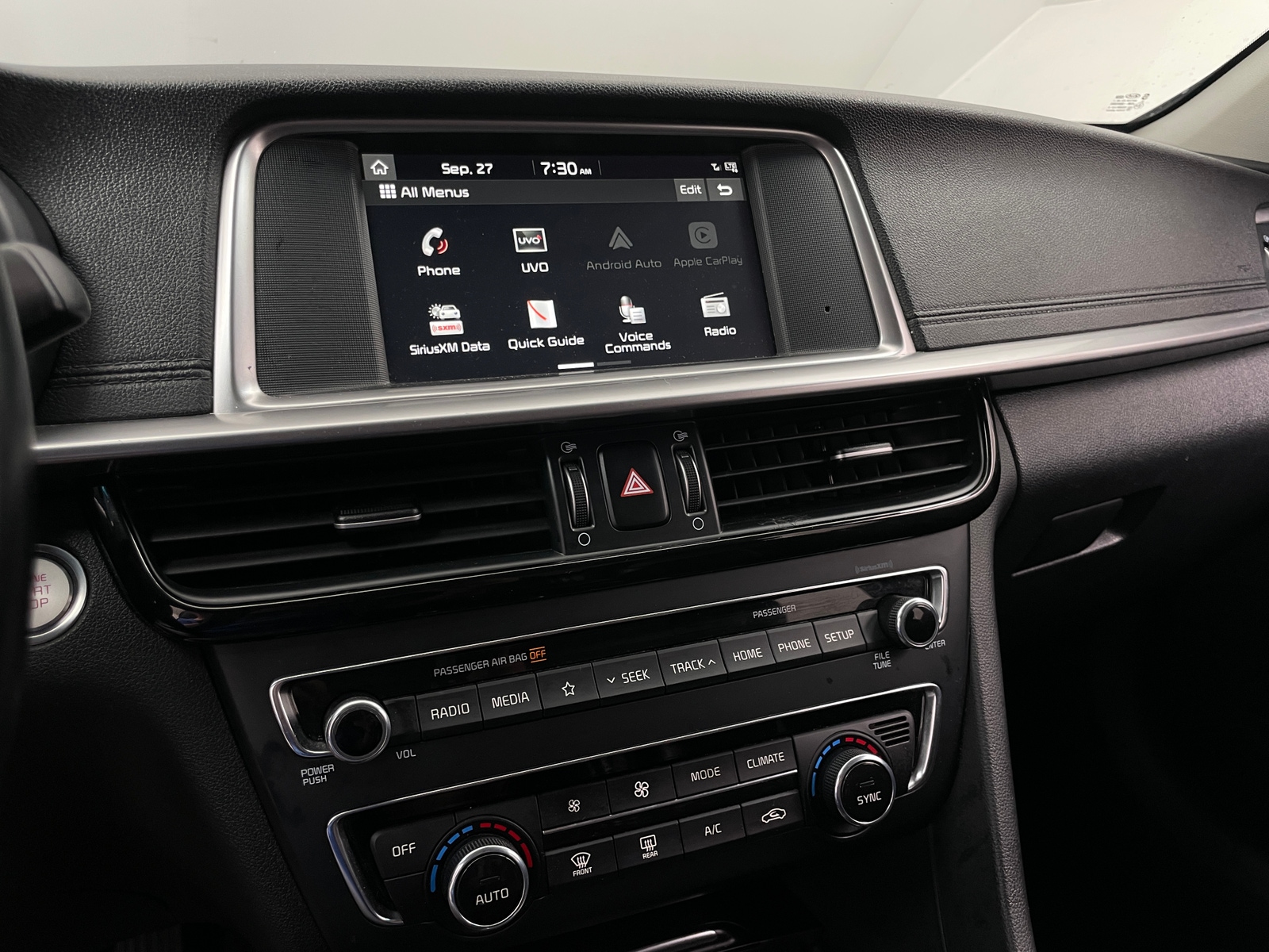 Thumbnail: 2019 Kia Optima - 3