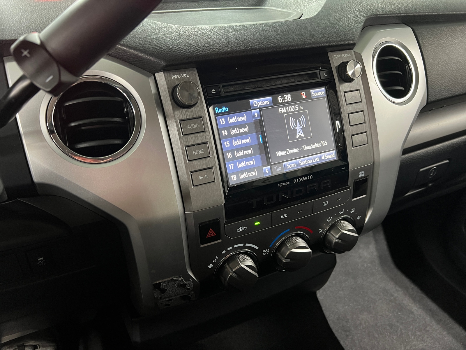 Thumbnail: 2019 Toyota Tundra - 4