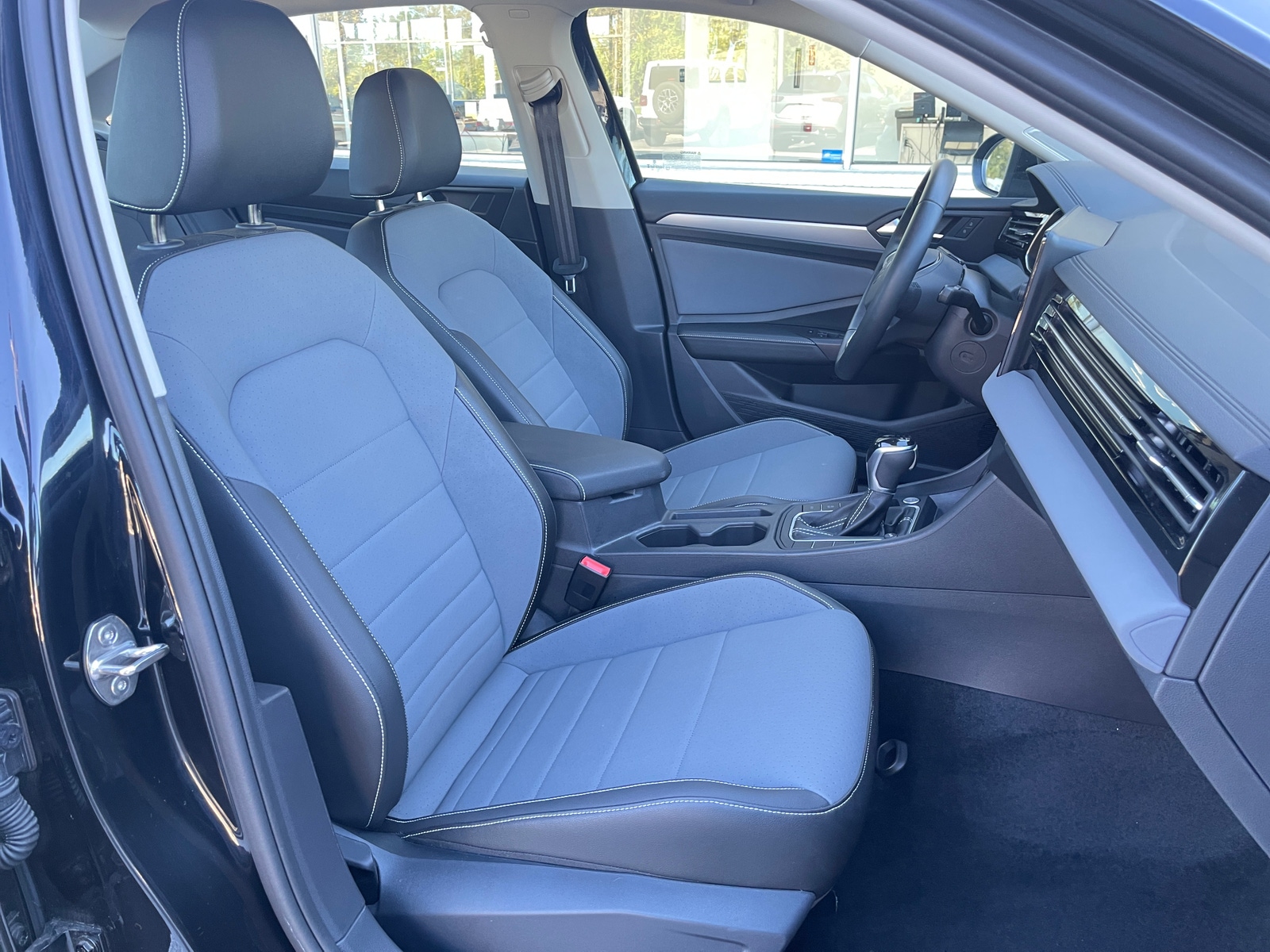 Thumbnail: 2025 Volkswagen Jetta - 2