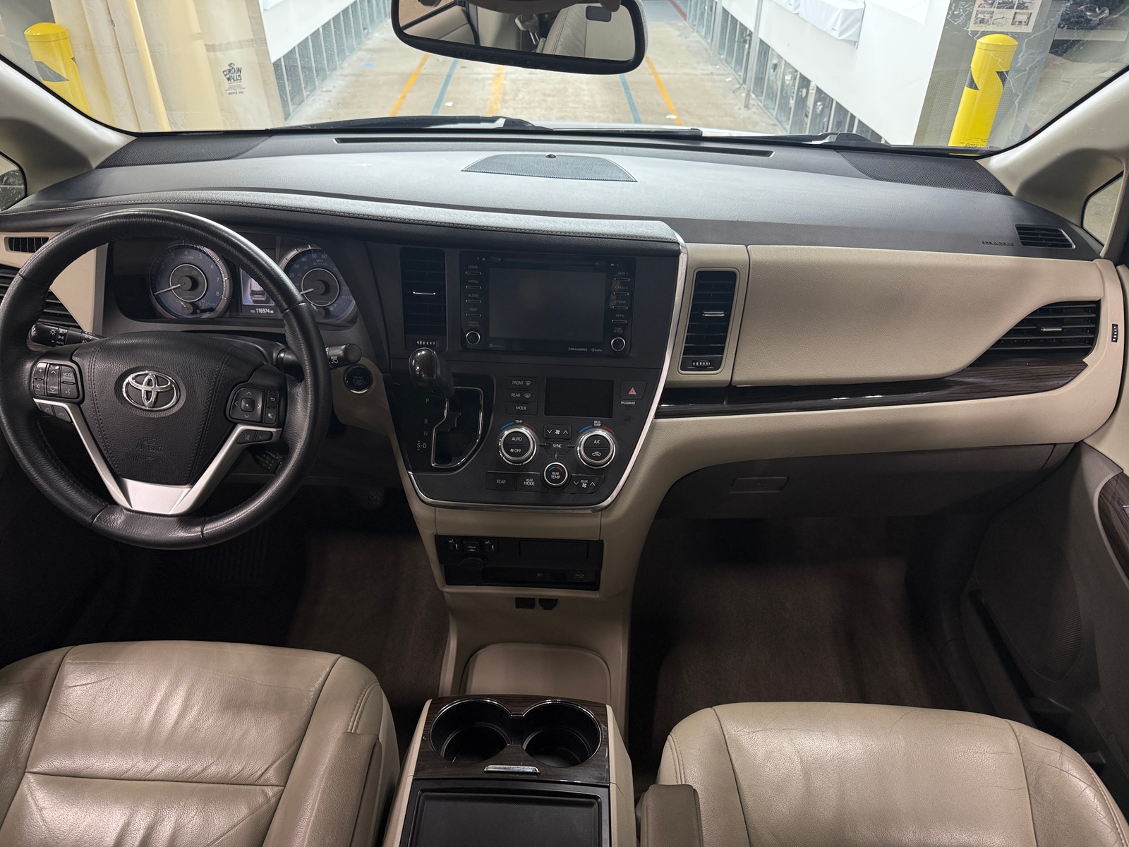 Thumbnail: 2018 Toyota Sienna - 2