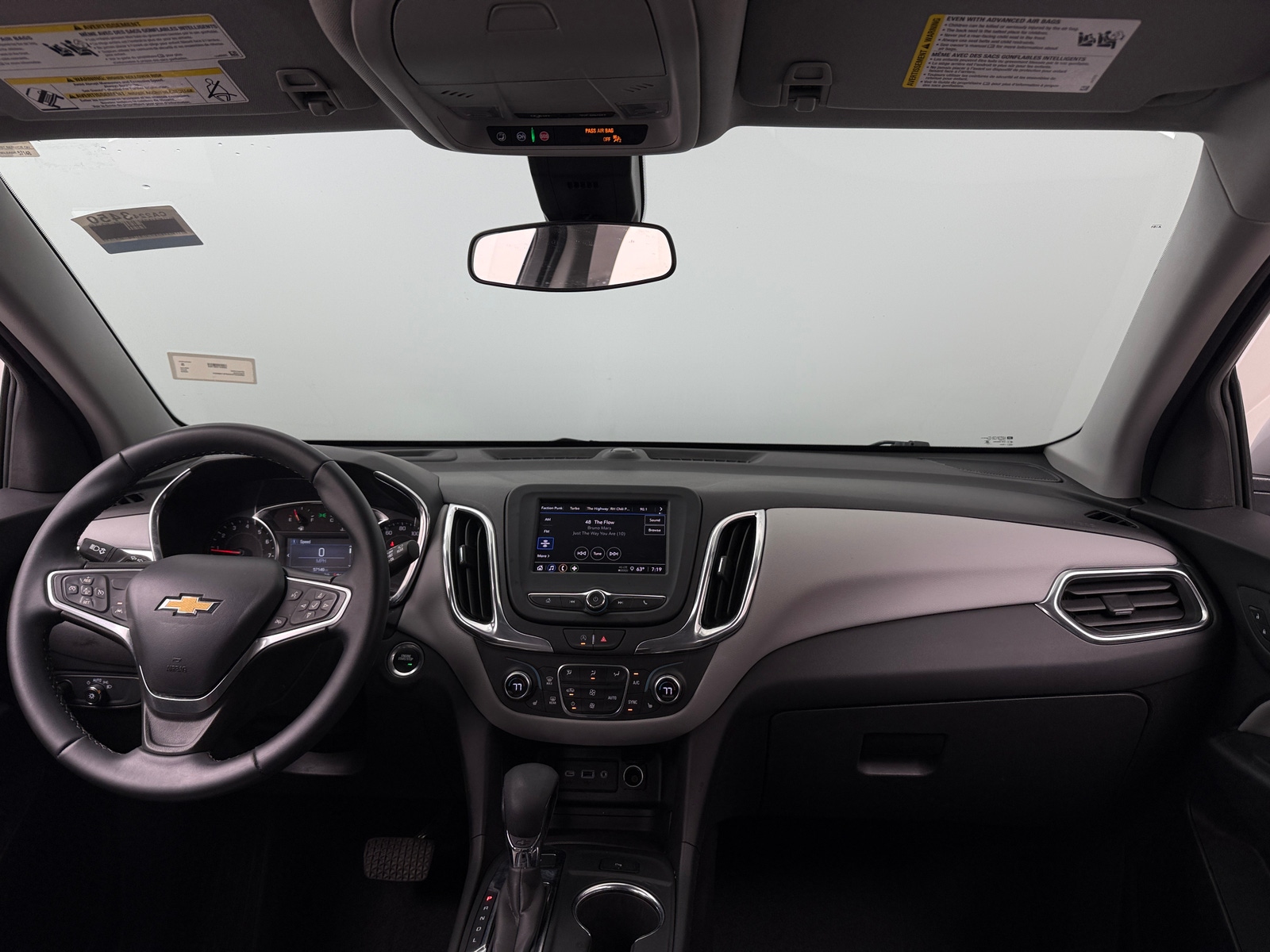 Thumbnail: 2023 Chevrolet Equinox - 3