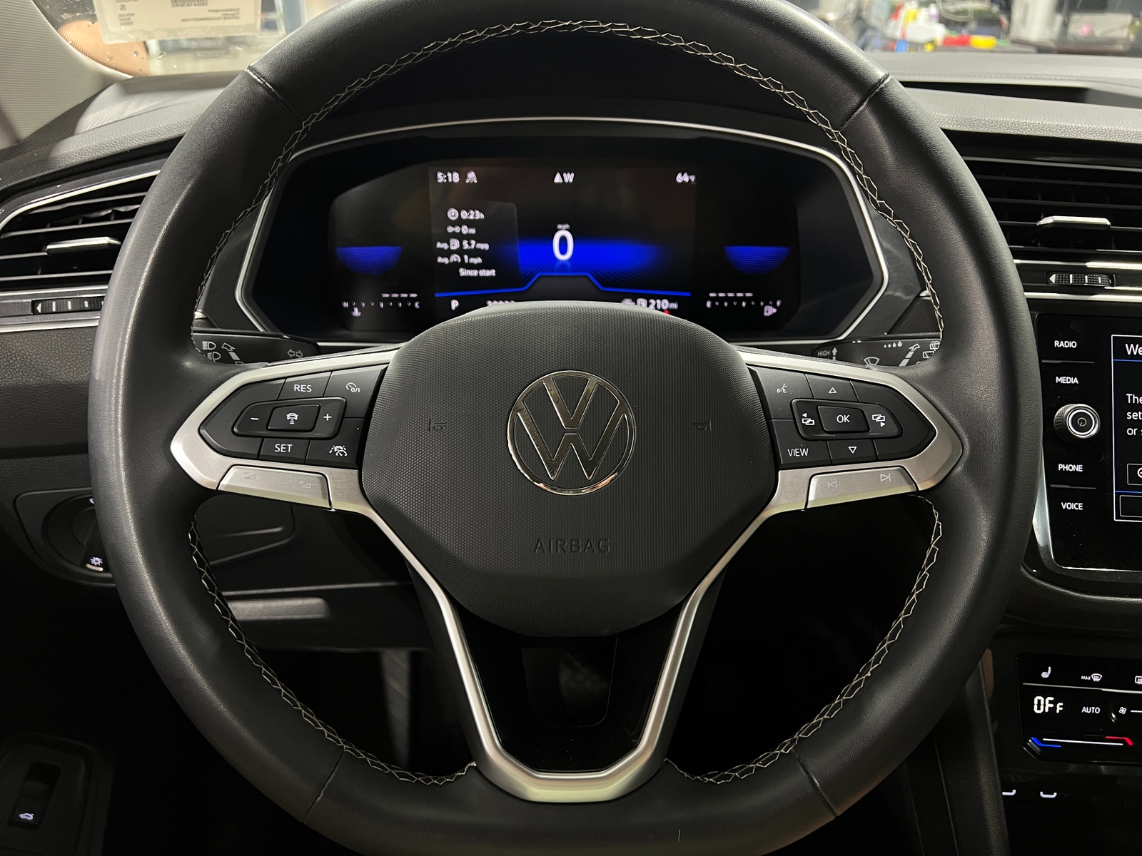Thumbnail: 2024 Volkswagen Tiguan - 4