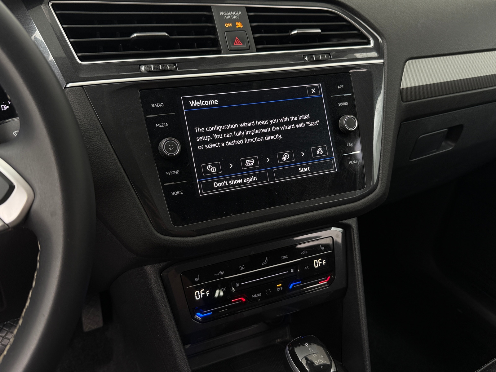 Thumbnail: 2024 Volkswagen Tiguan - 3