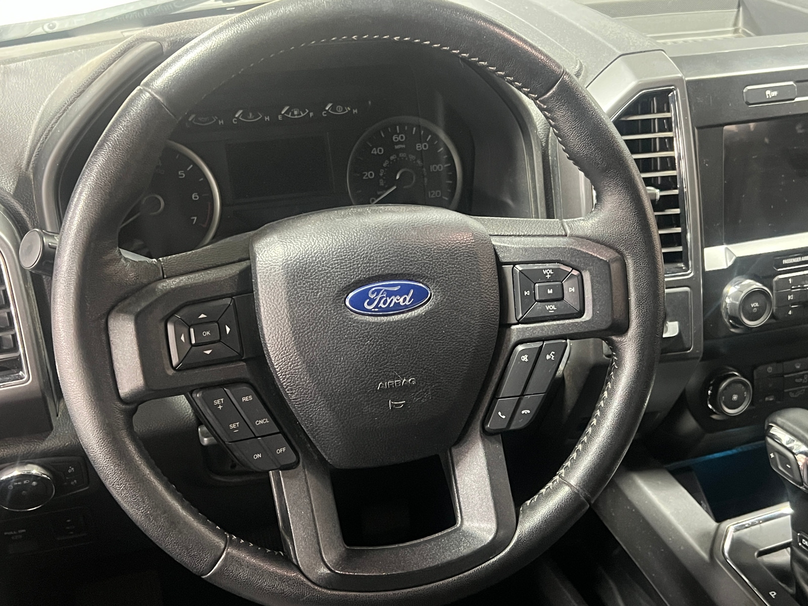 Thumbnail: 2019 Ford Econoline - 5