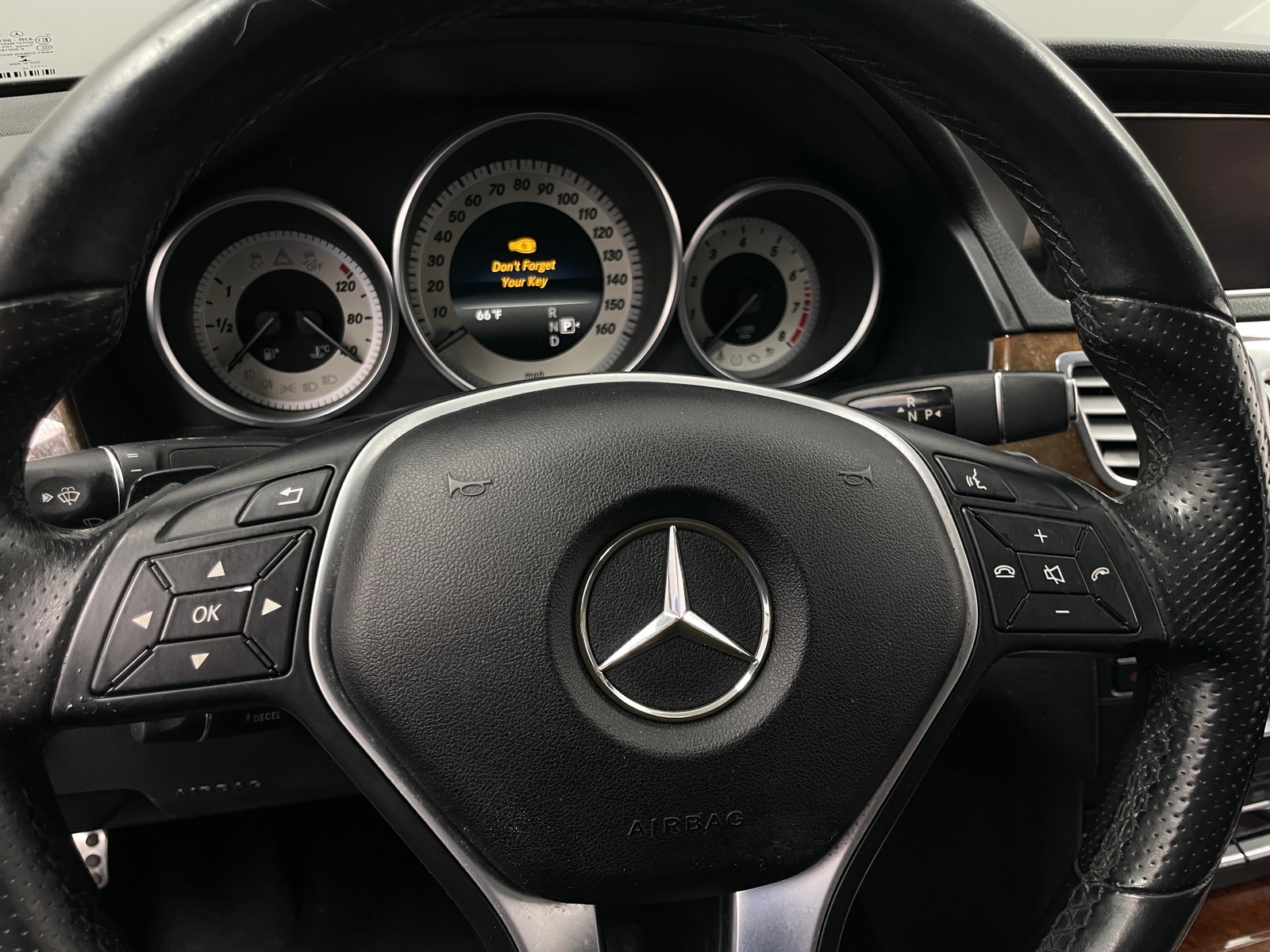 Thumbnail: 2016 Mercedes-Benz E-Class - 4