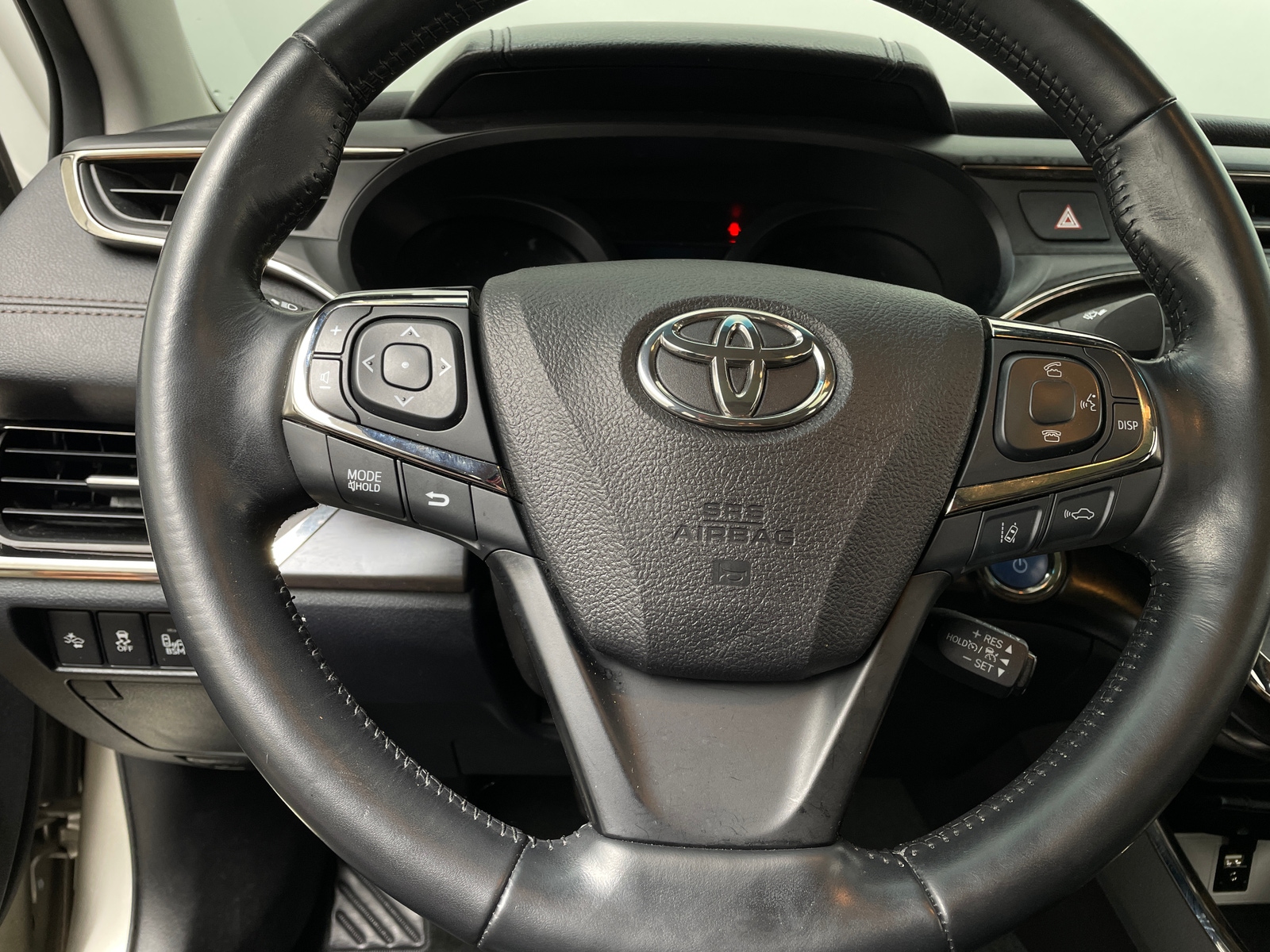 Thumbnail: 2017 Toyota Avalon - 4