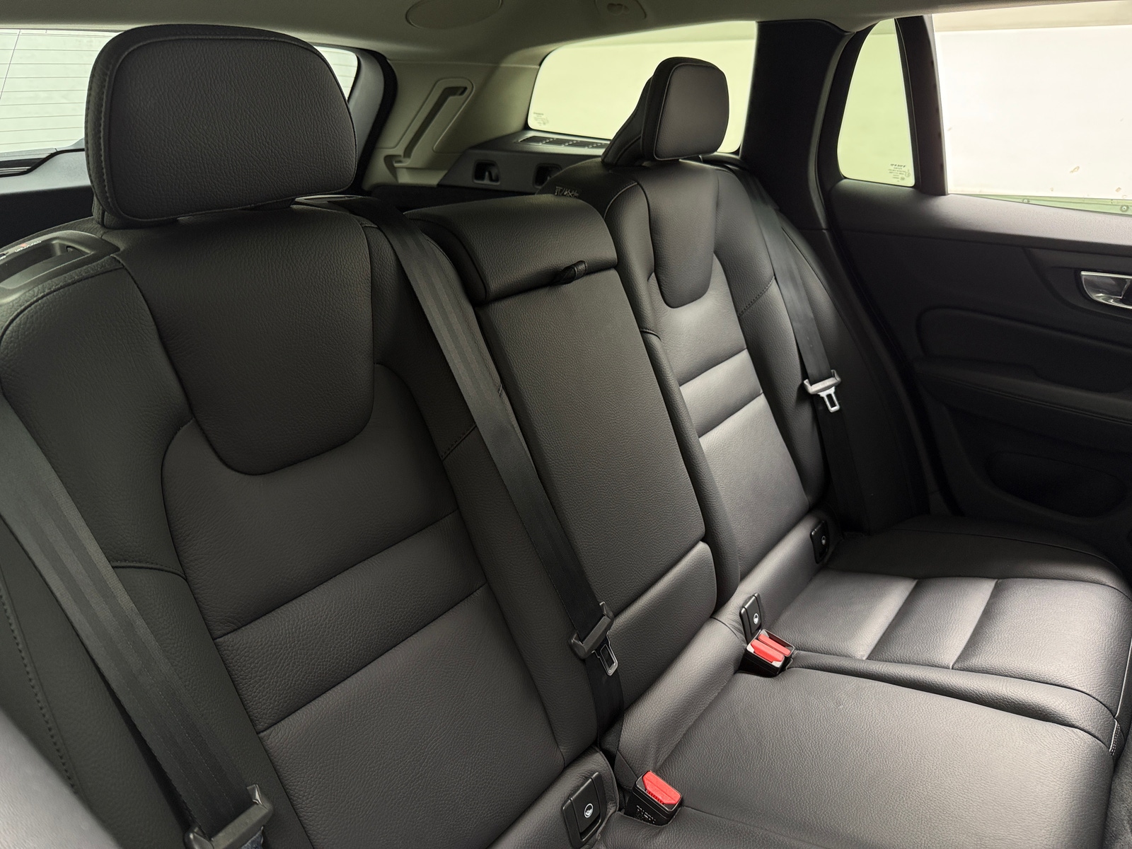 Thumbnail: 2024 Volvo V60 - 5