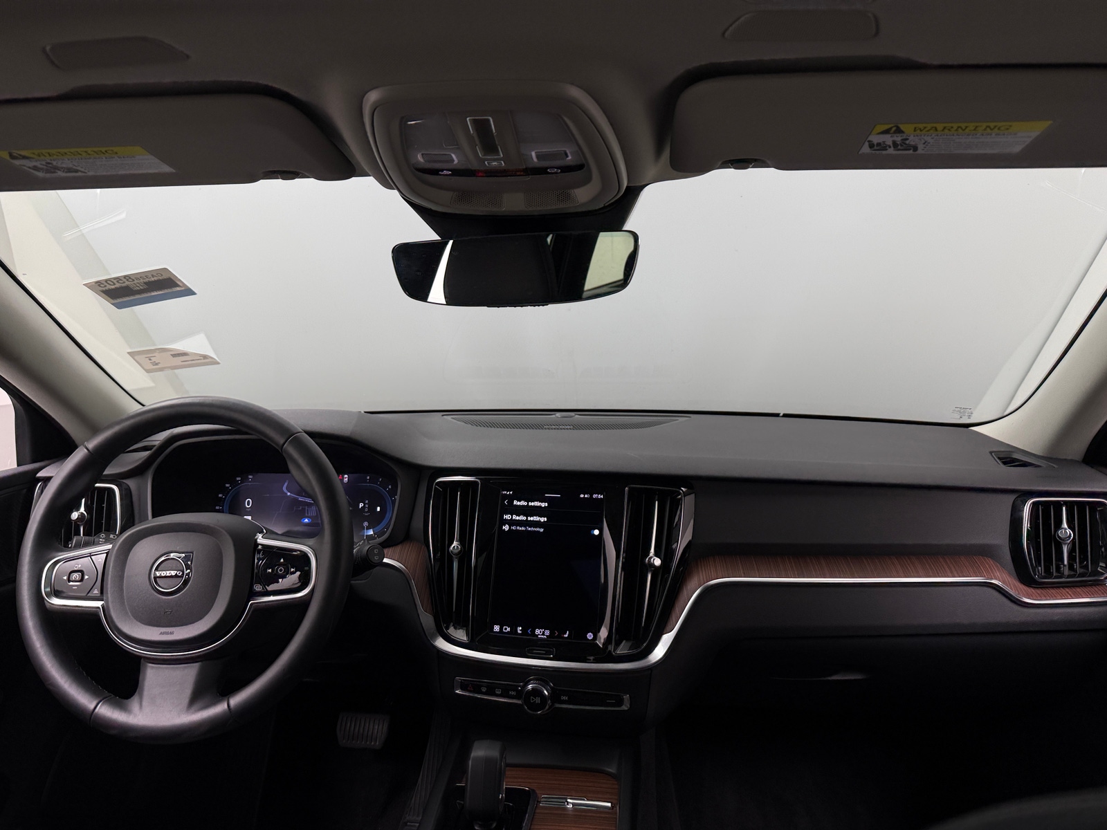 Thumbnail: 2024 Volvo V60 - 2