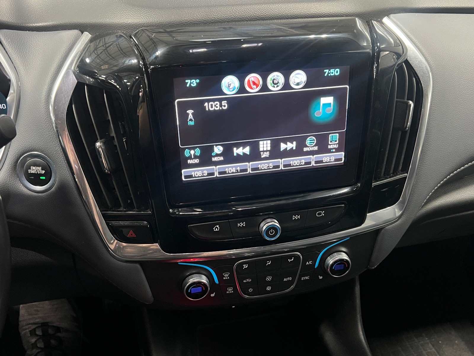 Thumbnail: 2019 Chevrolet Traverse - 3