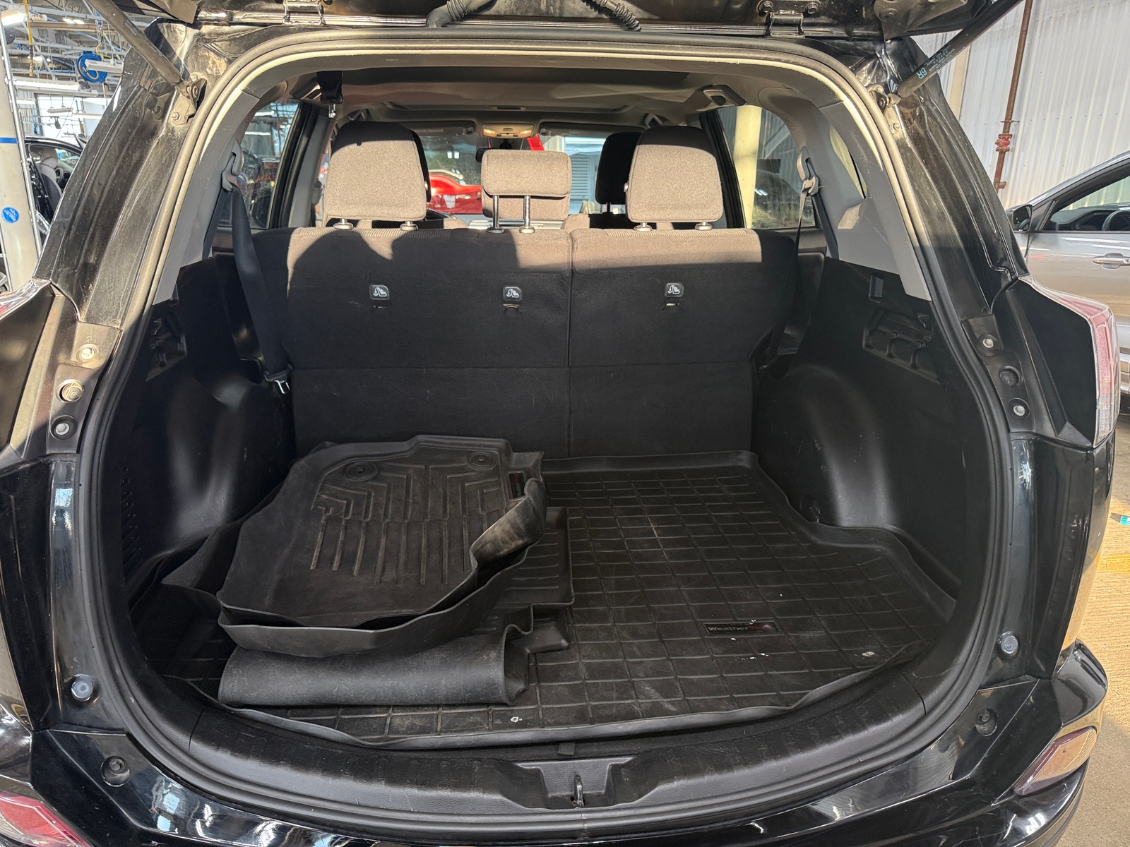 Thumbnail: 2018 Toyota RAV4 - 7
