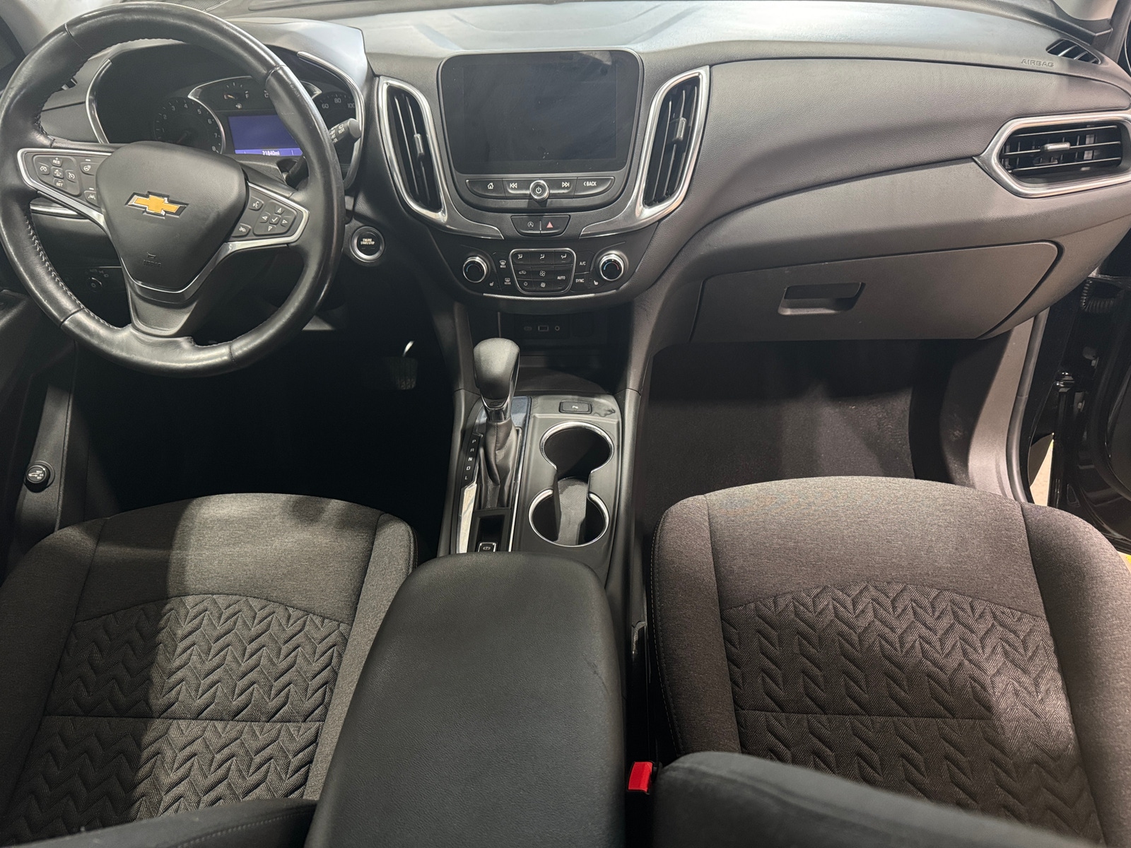 Thumbnail: 2022 Chevrolet Equinox - 3
