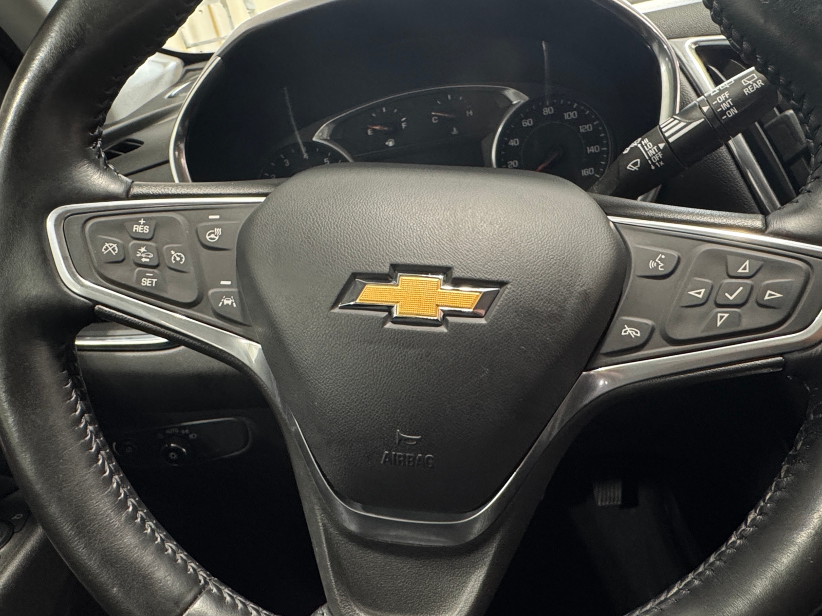 Thumbnail: 2022 Chevrolet Equinox - 5
