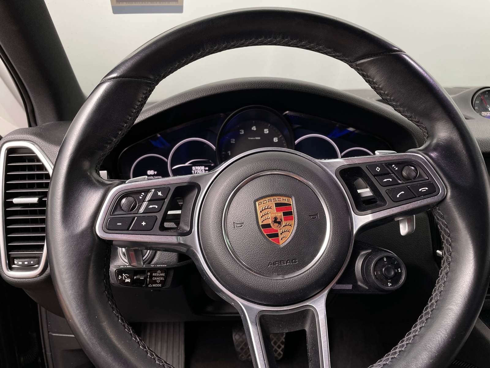 Thumbnail: 2019 Porsche Cayenne - 4