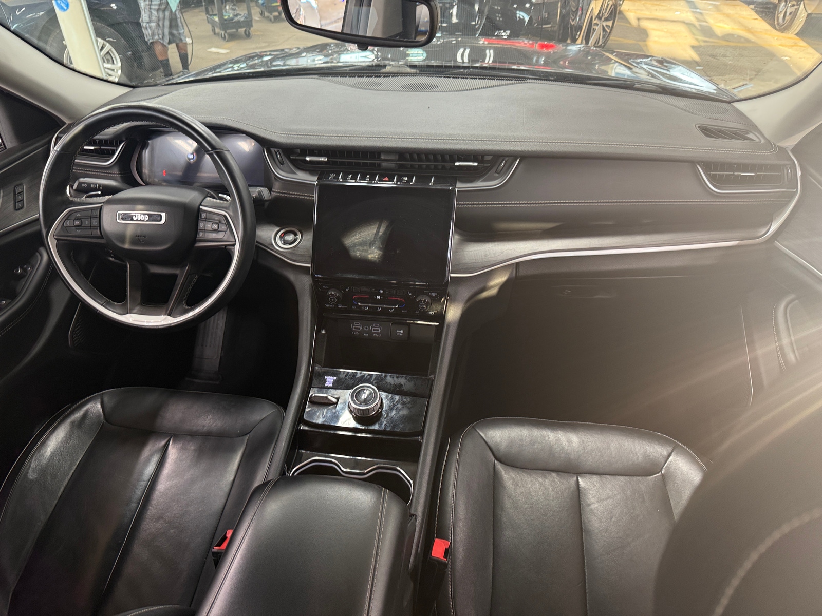 Thumbnail: 2021 Jeep Grand Cherokee L - 2