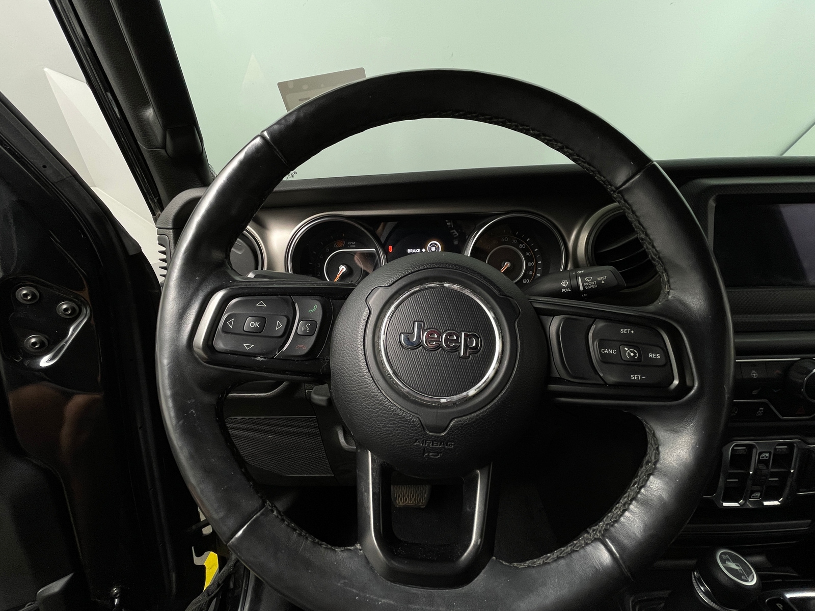 Thumbnail: 2019 Jeep Wrangler - 5