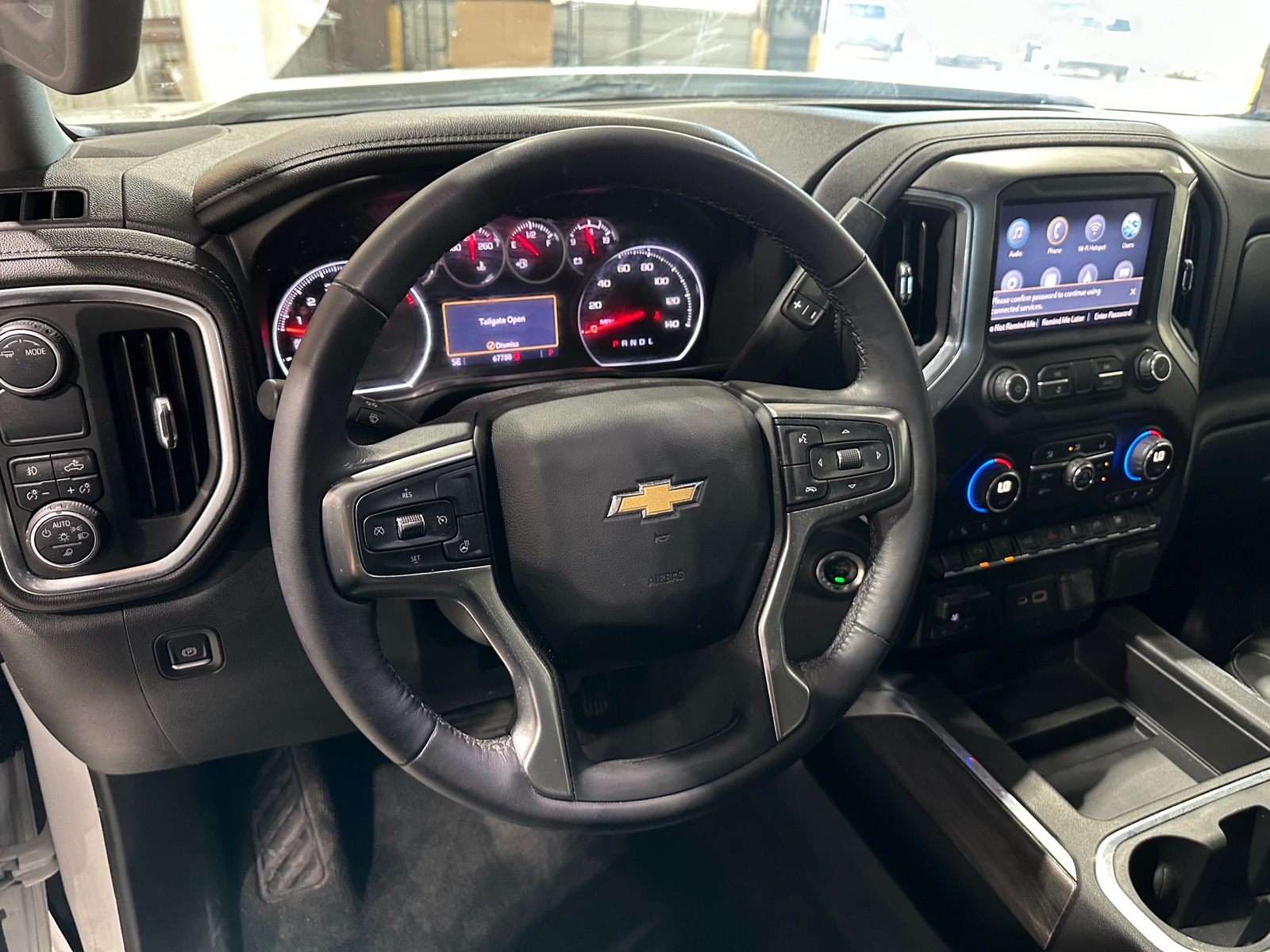 Thumbnail: 2020 Chevrolet Silverado 1500 - 4