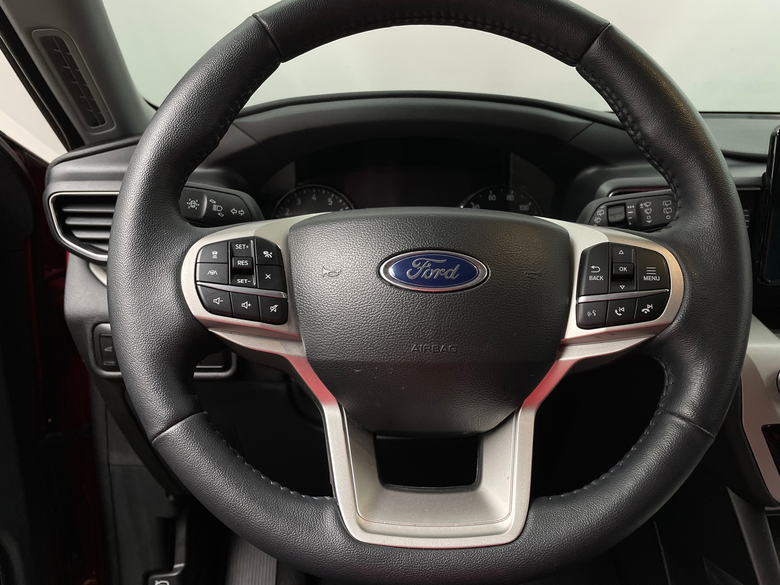 Thumbnail: 2023 Ford Explorer - 5