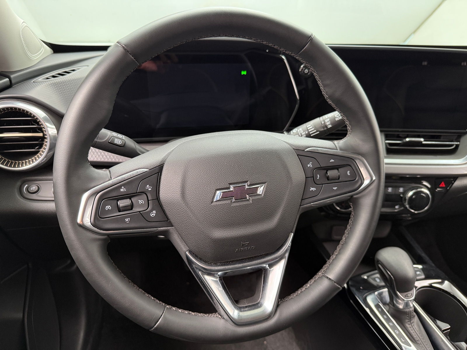 Thumbnail: 2024 Chevrolet Trax - 4