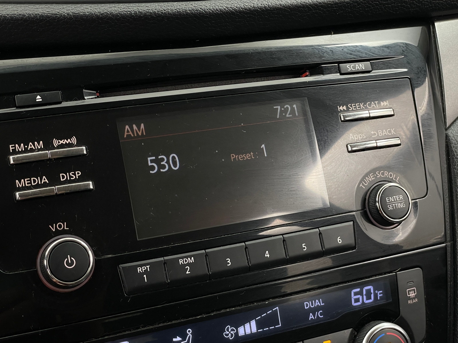 Thumbnail: 2016 Nissan Rogue - 4