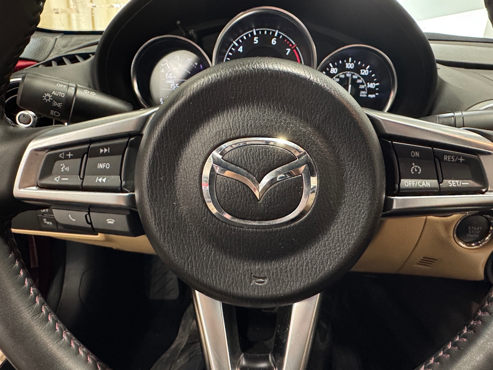 Thumbnail: 2016 Mazda MX-5 Miata - 4
