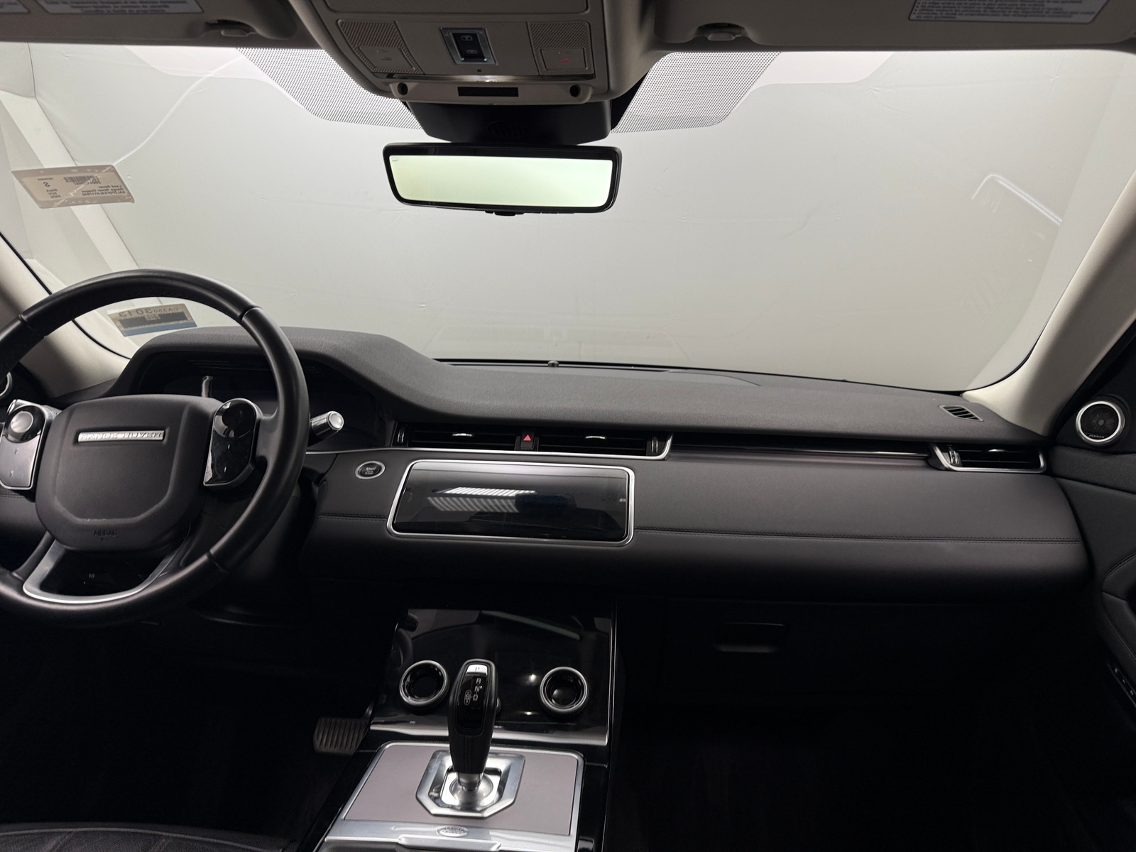 Thumbnail: 2020 Land Rover Range Rover Evoque - 3