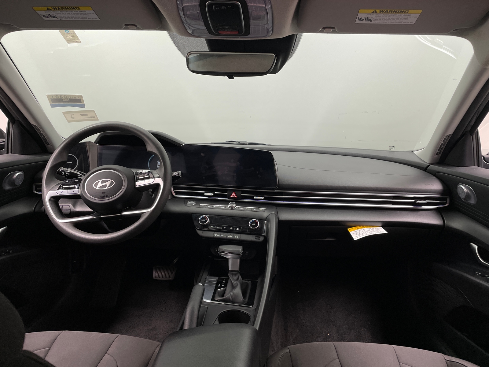Thumbnail: 2024 Hyundai Elantra - 3