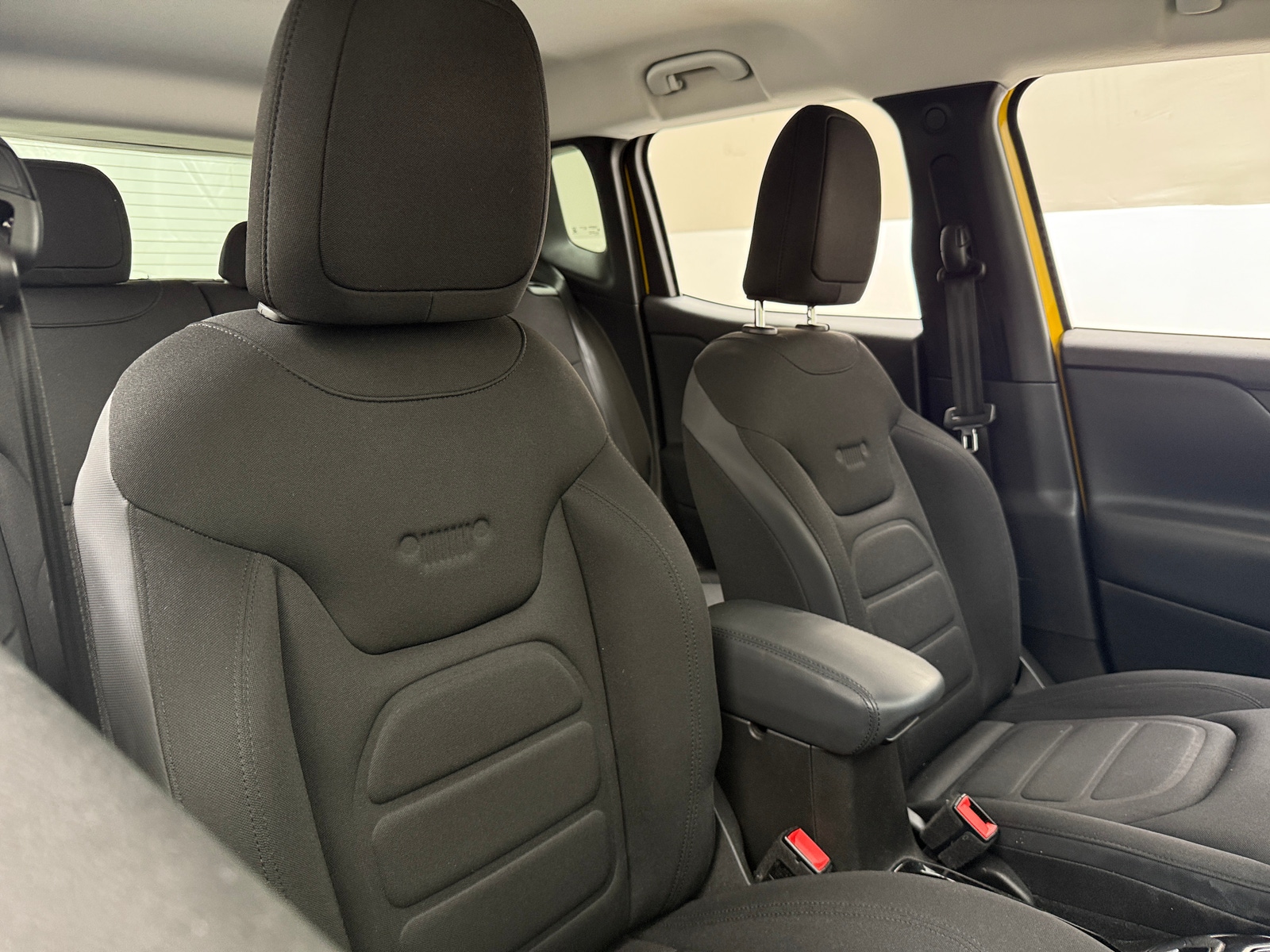 Thumbnail: 2017 Jeep Renegade - 2