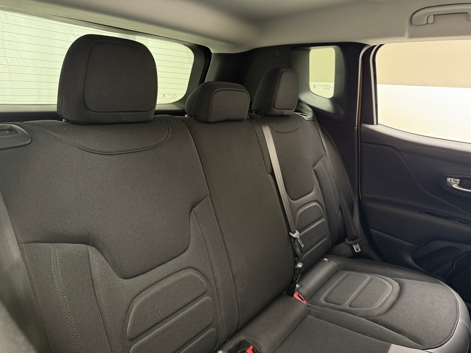 Thumbnail: 2017 Jeep Renegade - 6