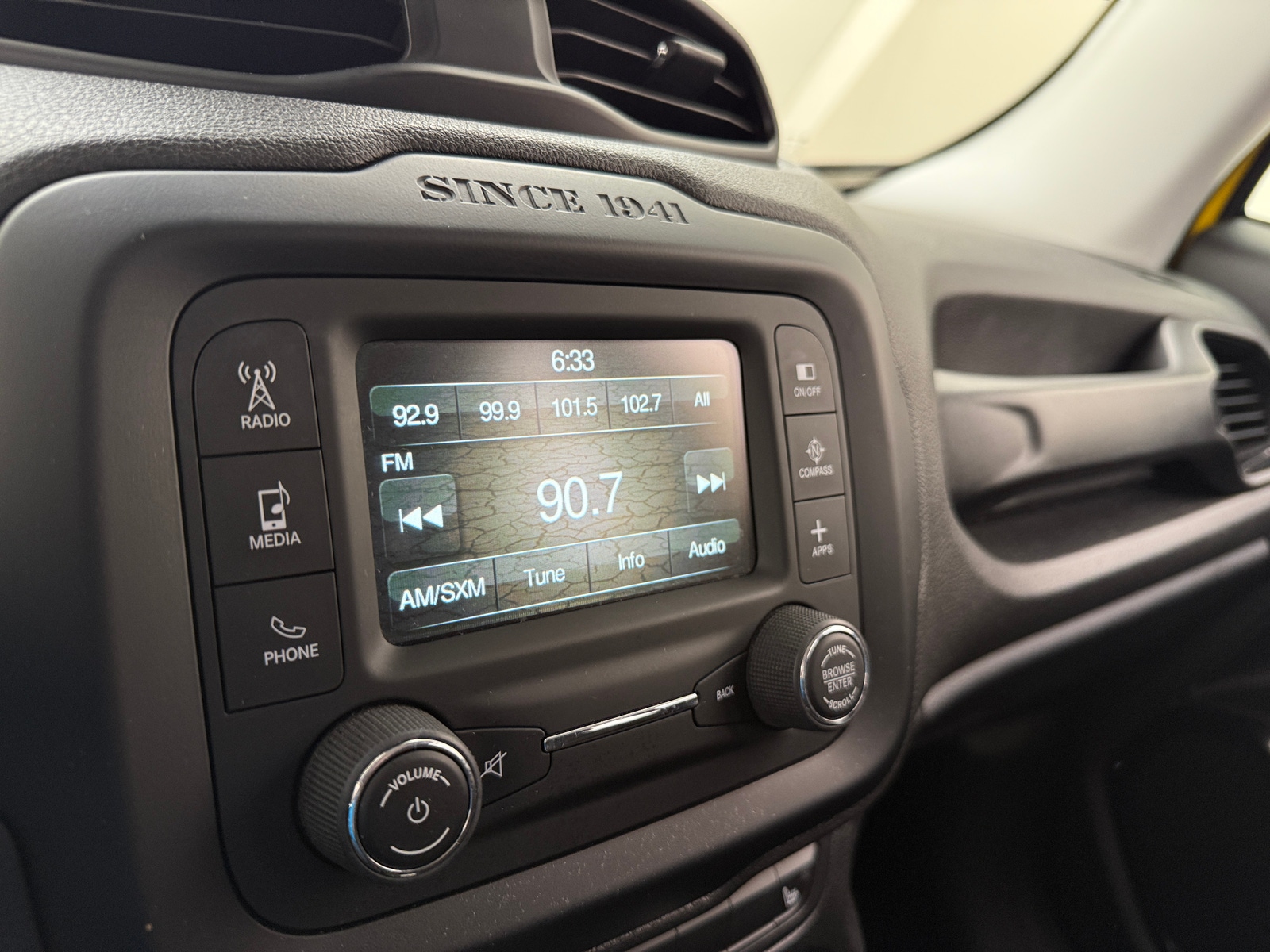 Thumbnail: 2017 Jeep Renegade - 4