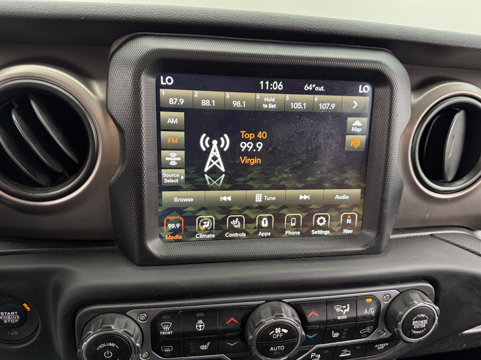 Thumbnail: 2020 Jeep Gladiator - 4