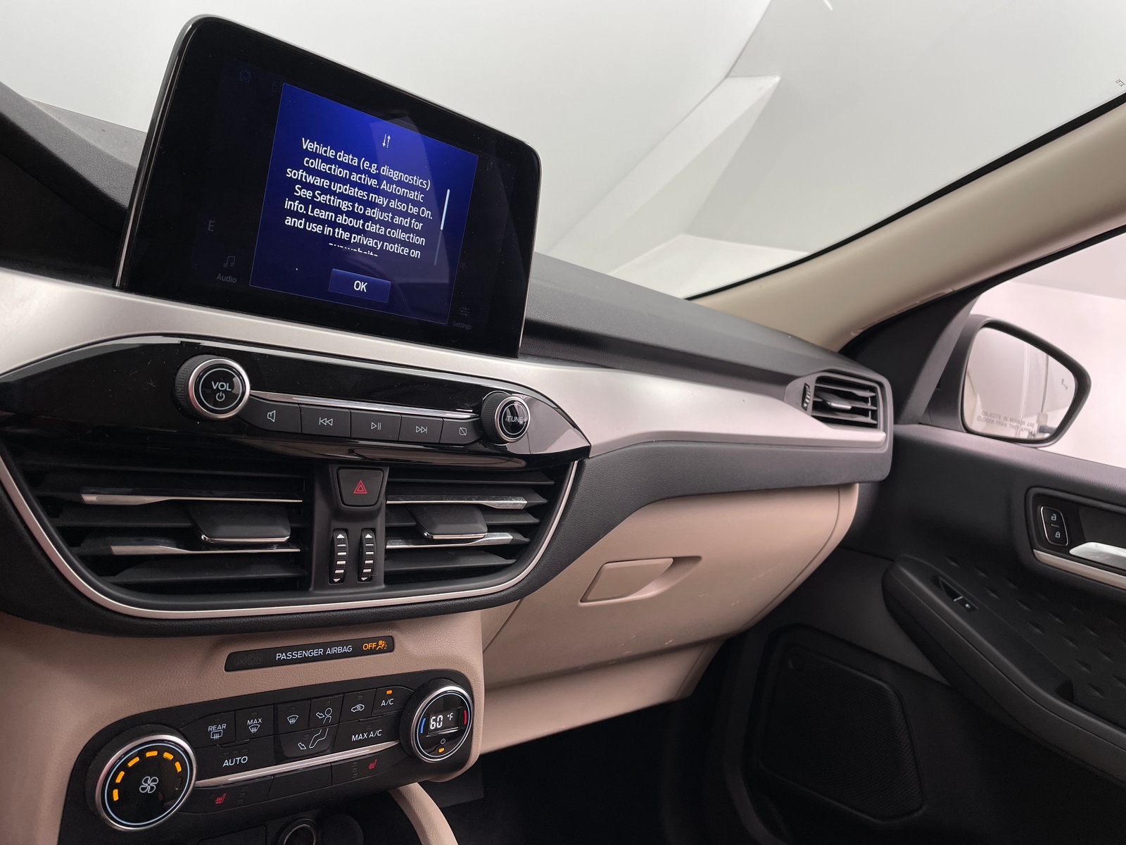 Thumbnail: 2020 Ford Escape - 4