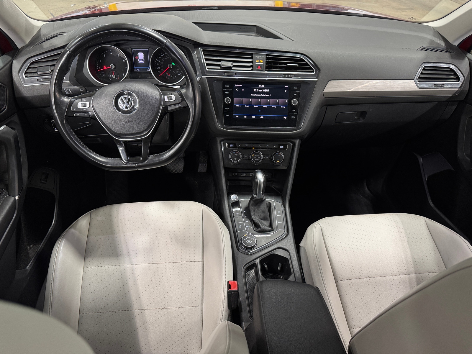 Thumbnail: 2018 Volkswagen Tiguan - 2