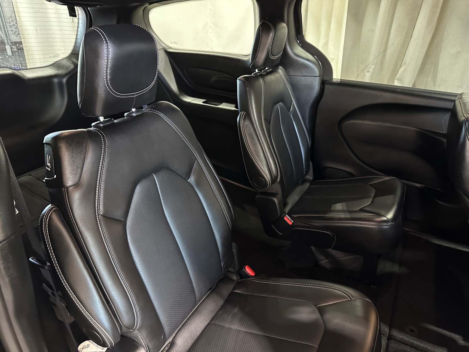 Thumbnail: 2025 Chrysler Pacifica - 5
