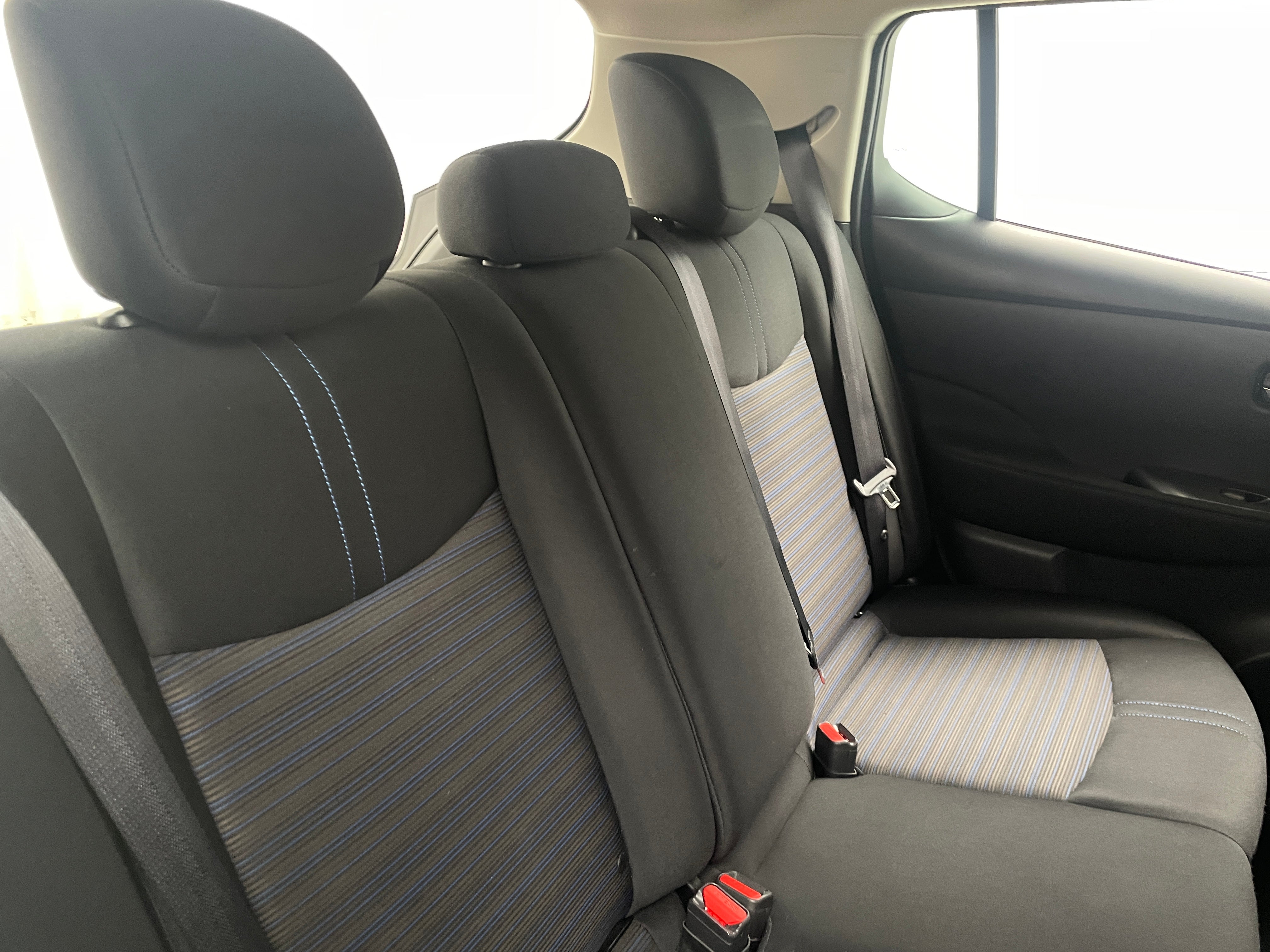 Used 2022 Nissan LEAF S with VIN 1N4AZ1BV5NC563792 for sale in Auburn, WA