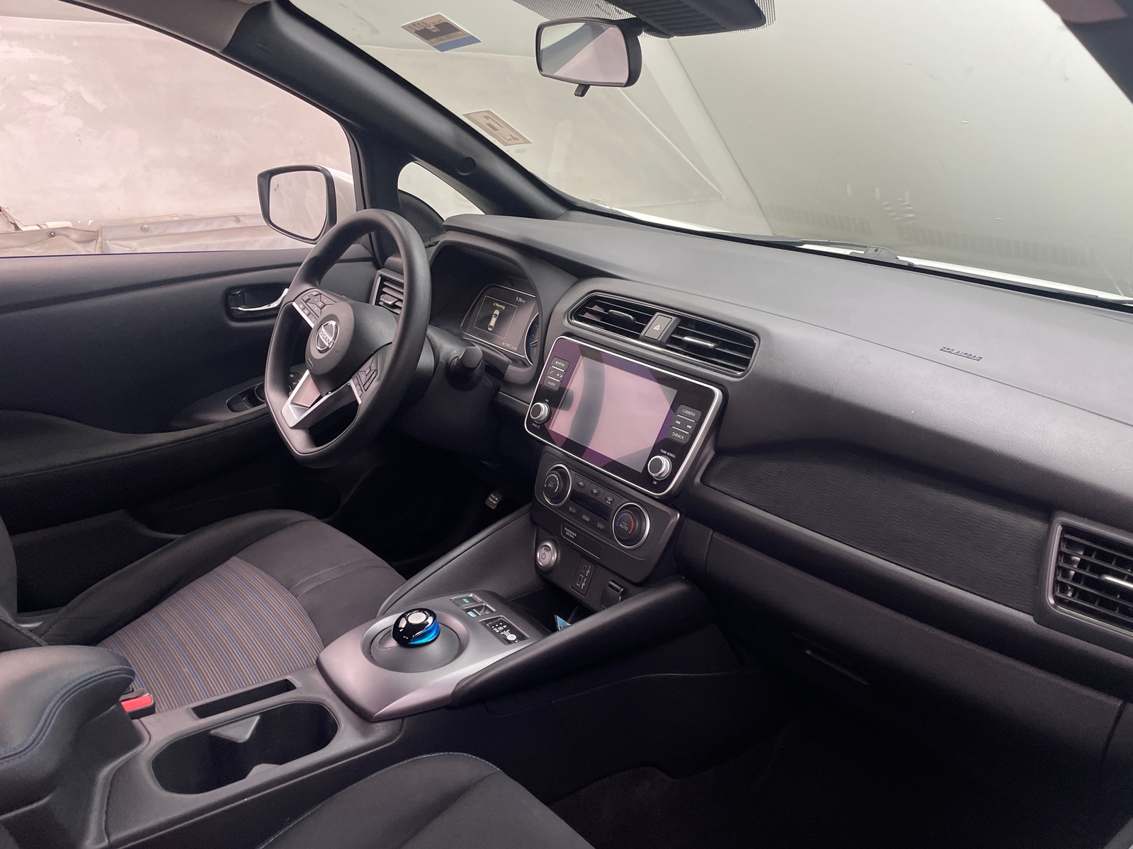 Thumbnail: 2022 Nissan Leaf - 3
