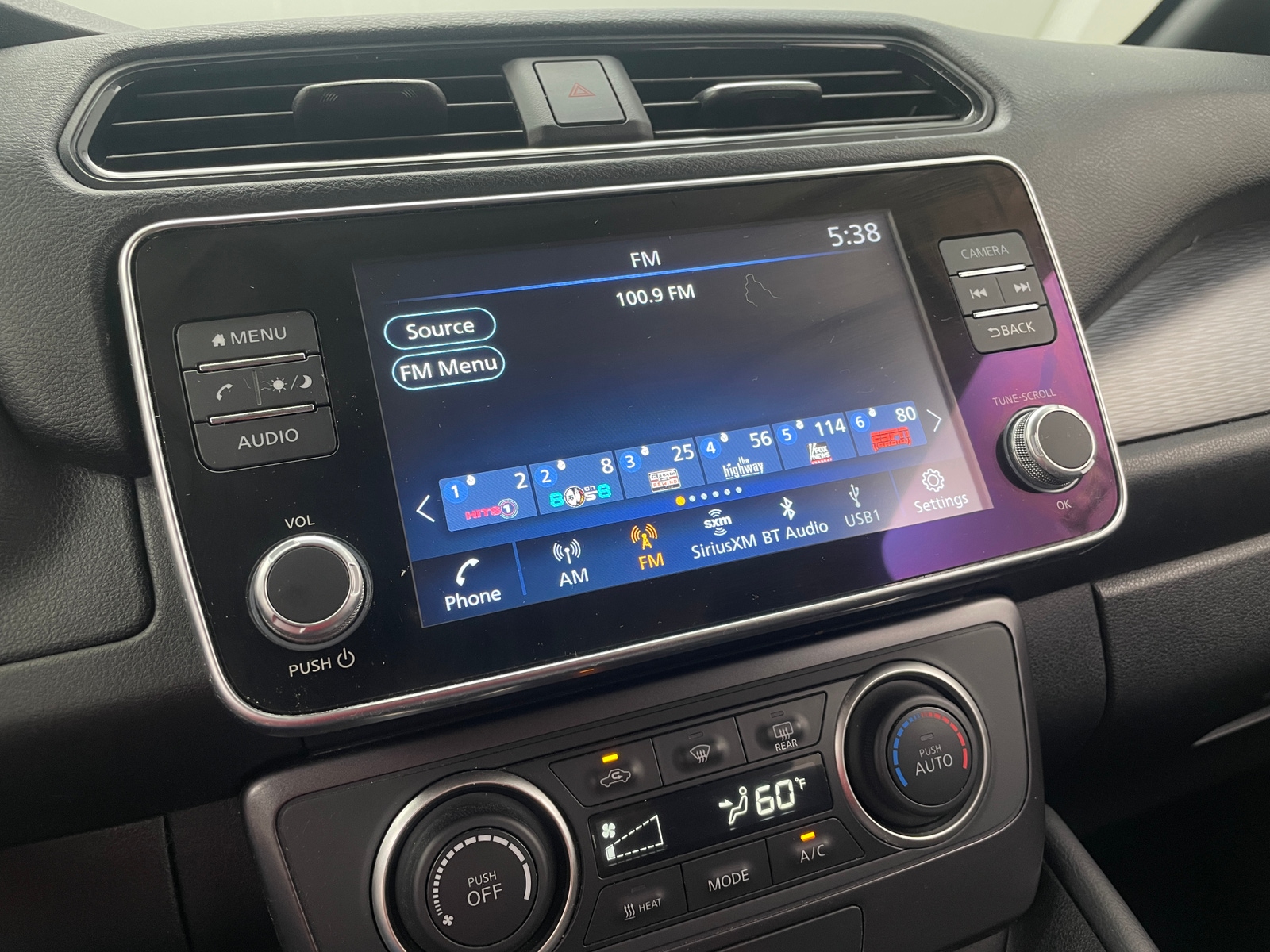 Thumbnail: 2022 Nissan Leaf - 4