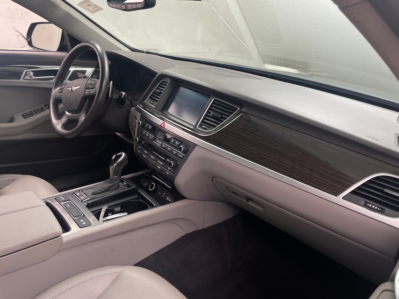 Thumbnail: 2017 Genesis G80 - 2