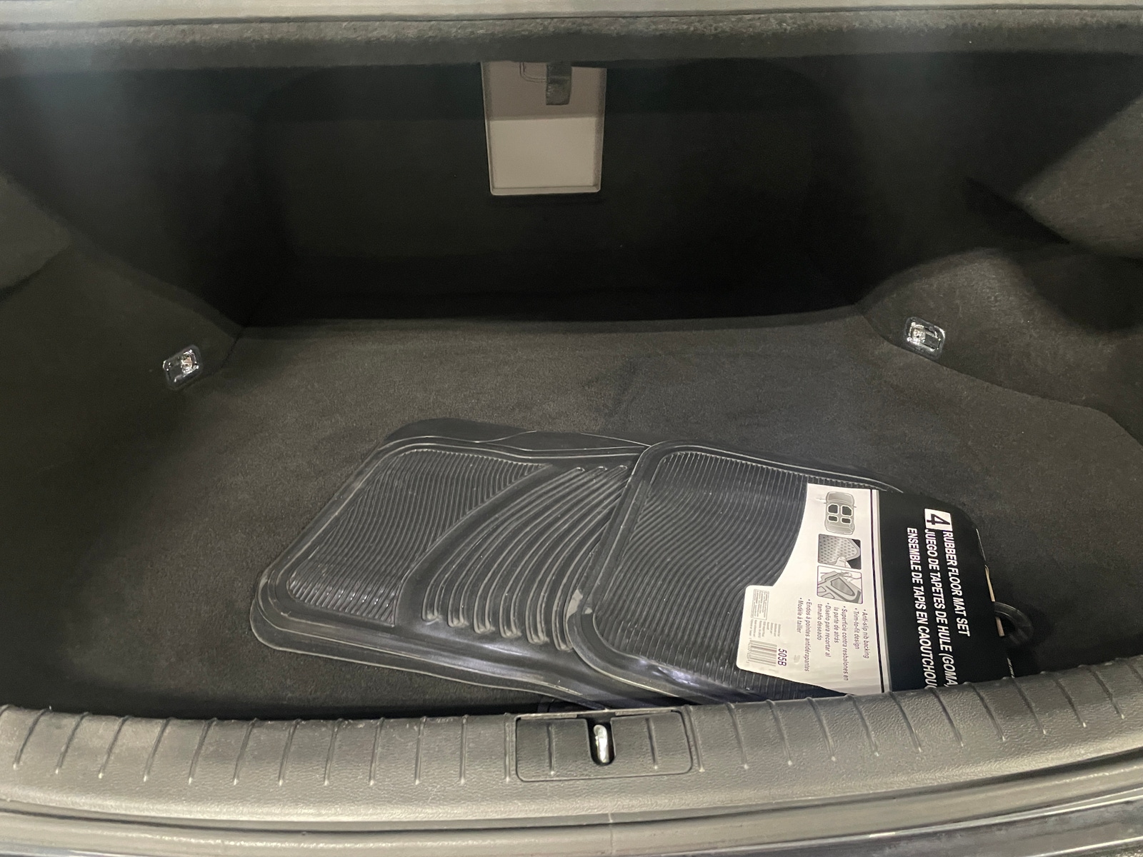 Thumbnail: 2017 Genesis G80 - 6