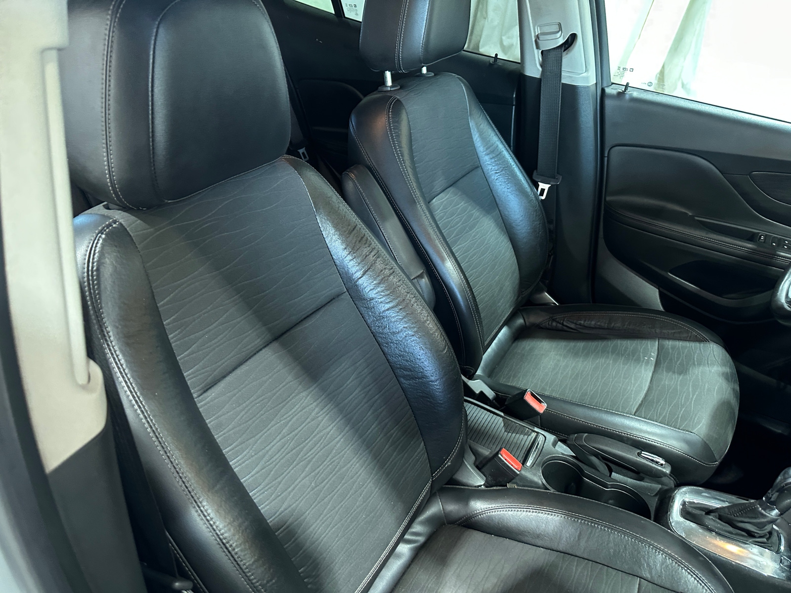 Thumbnail: 2016 Buick Encore - 2