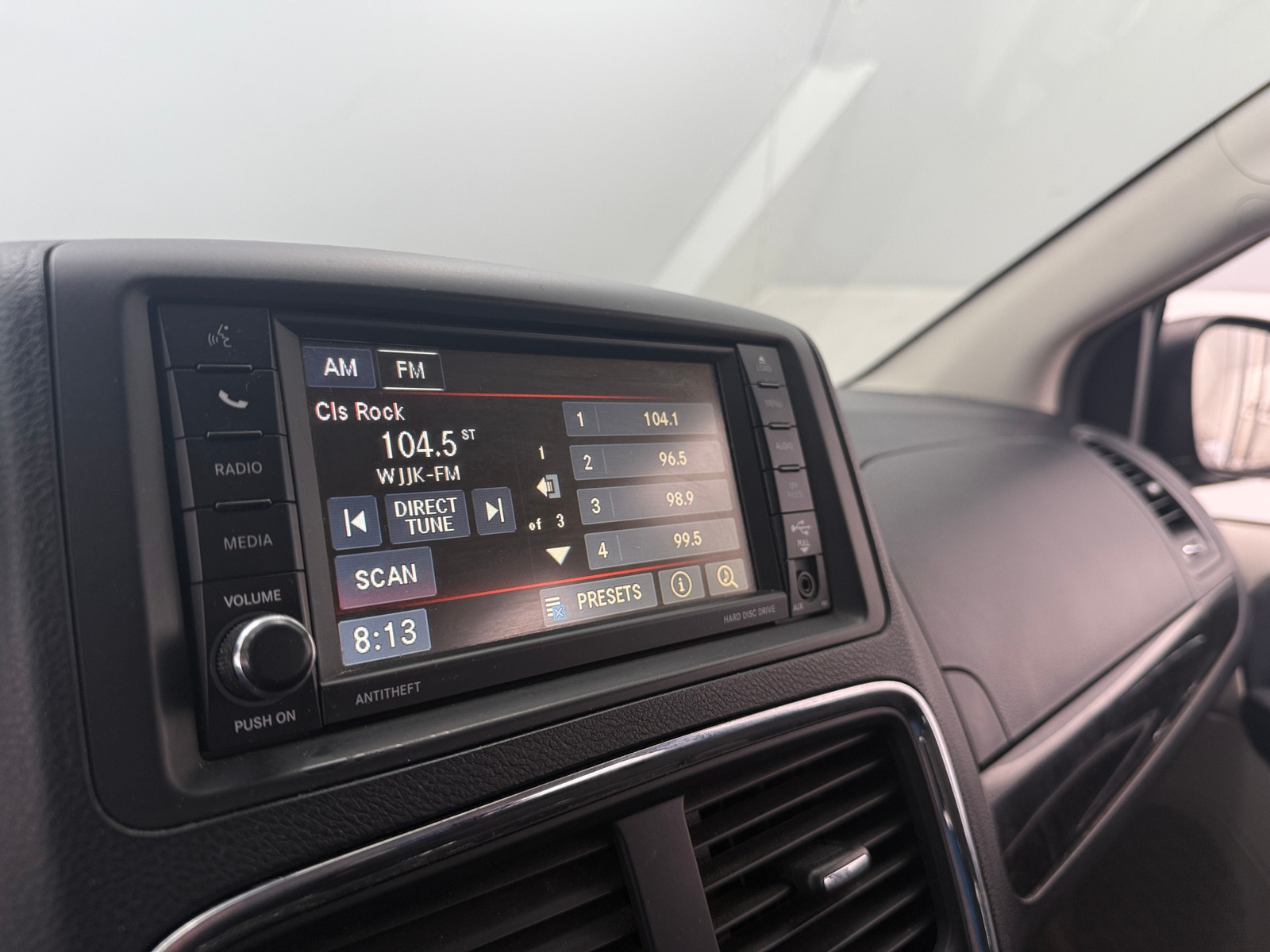 Thumbnail: 2017 Dodge Grand Caravan - 4