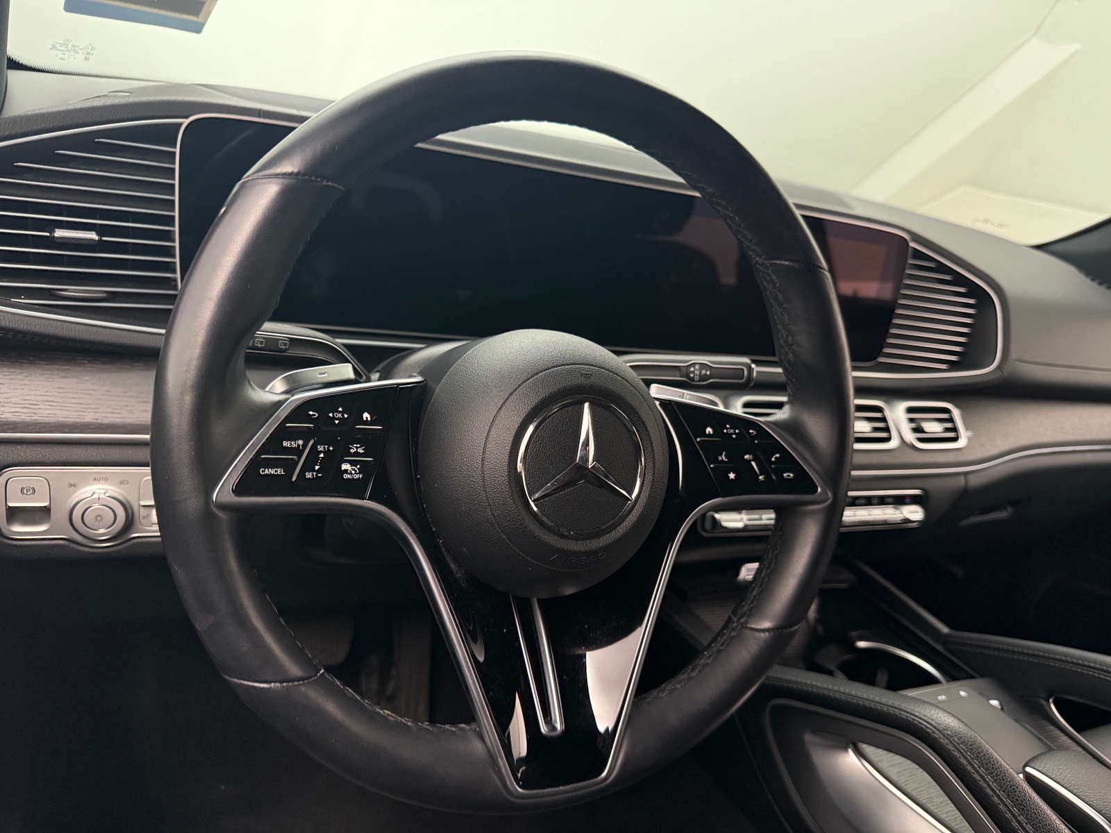 Thumbnail: 2024 Mercedes-Benz GLS - 4