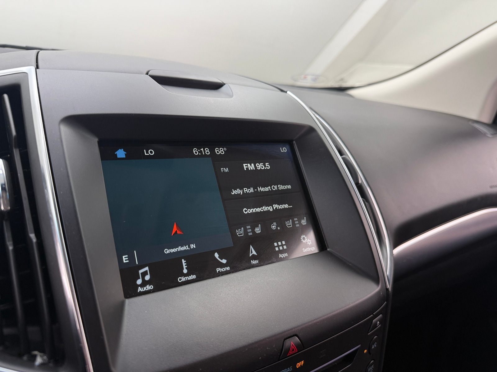 Thumbnail: 2018 Ford Edge - 3