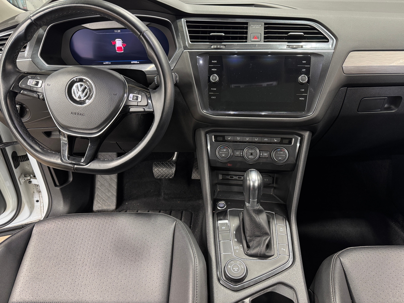 Thumbnail: 2019 Volkswagen Tiguan - 2